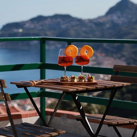 La La Land Villa Letojanni Exteriör bild
